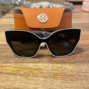 Tory Burch Sunglasses. Brad new with Tags never worn